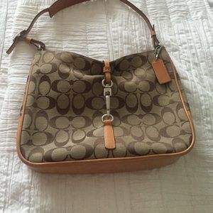 Coach Signature Bag (used good condition)